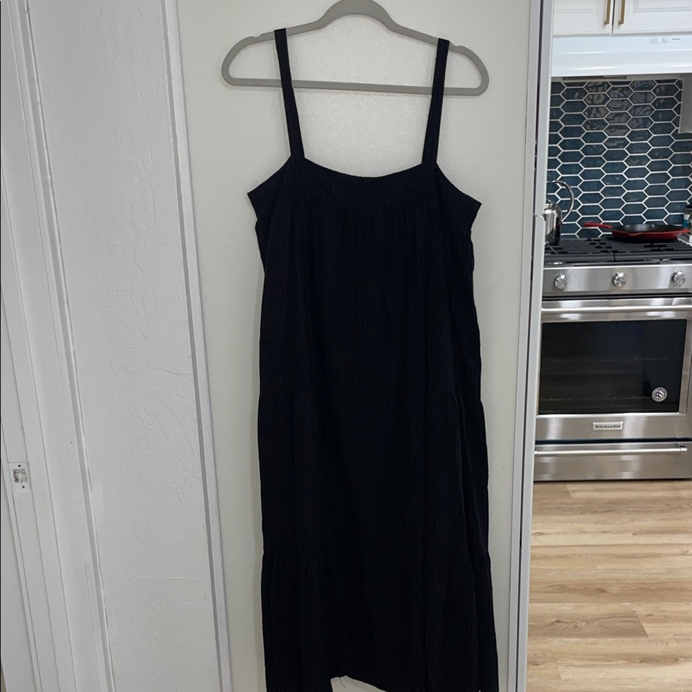 NWT Fun 2 Fun Black Sleeveless Midi Black in black stripe comfy Dress | M
